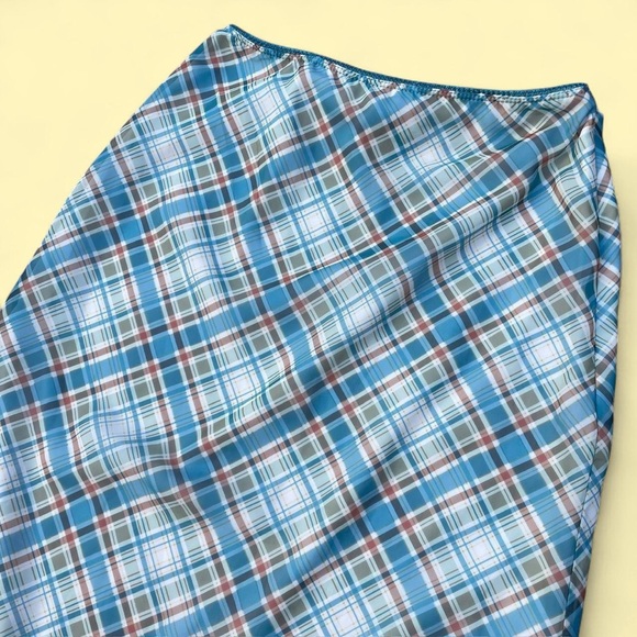 Plaid Midi Skirt - Picture 3 of 3